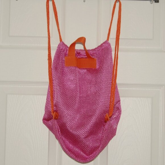 Girls Fuchsia Pink Mesh Drawstring Beach Bag - Picture 3 of 6